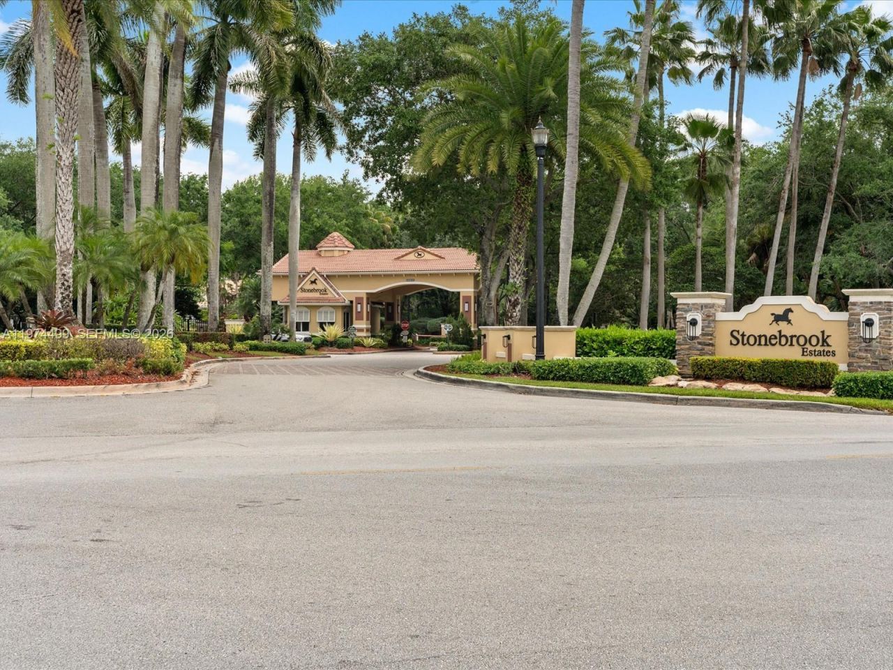 3303 W Stonebrook Cir, Davie, FL 33330 Photo
