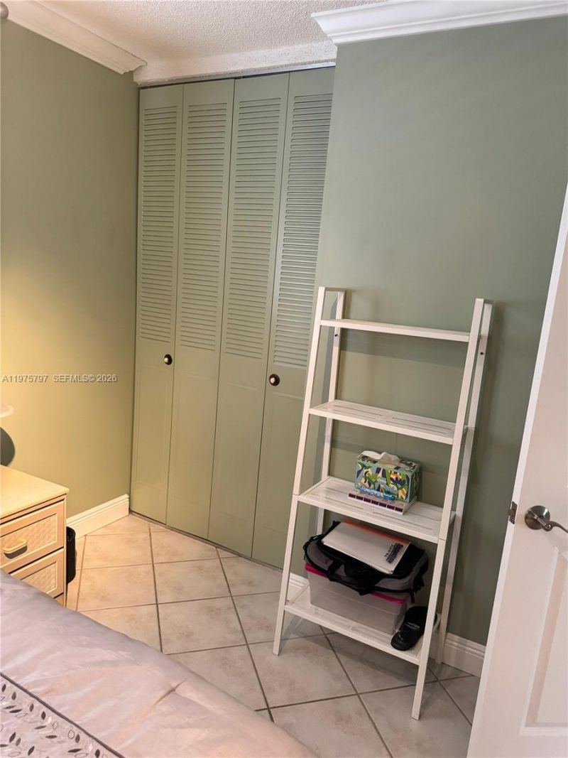 5121 W Oakland Park Blvd , Unit 204, Lauderdale Lakes, FL 33313 Photo