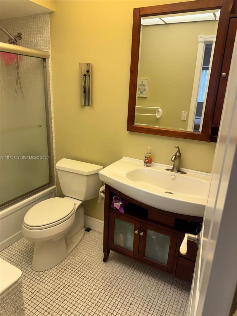 5121 W Oakland Park Blvd, Unit 204, Lauderdale Lakes, FL 33313 Photo