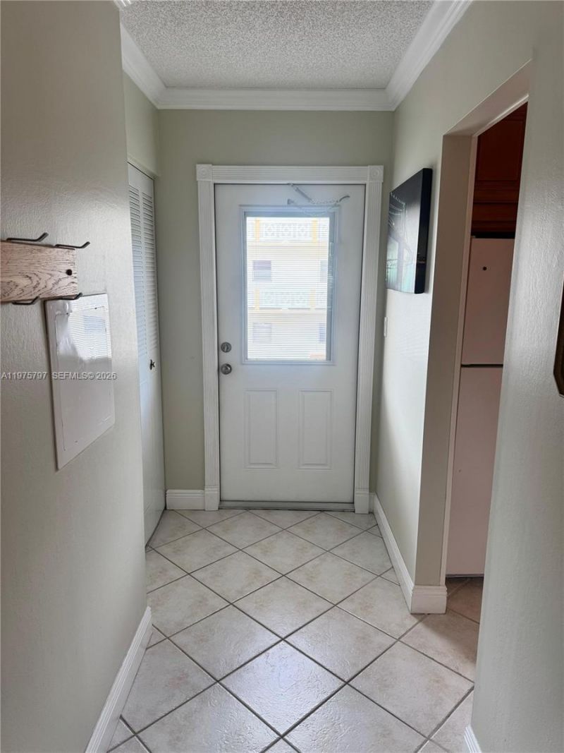 5121 W Oakland Park Blvd, Unit 204, Lauderdale Lakes, FL 33313 Photo