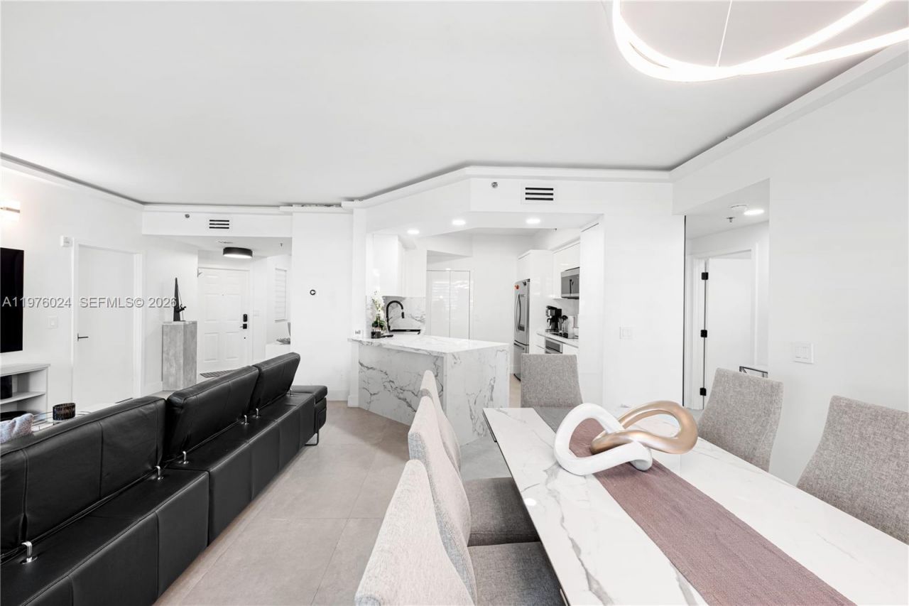 3255 NE 184th St, Unit 12101, Aventura, FL 33160 Photo