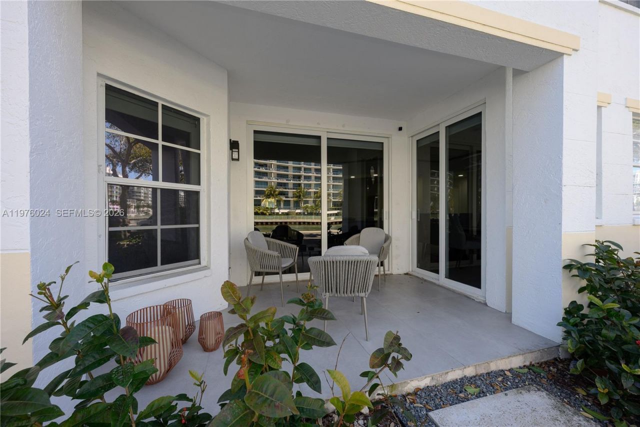 3255 NE 184th St, Unit 12101, Aventura, FL 33160 Photo