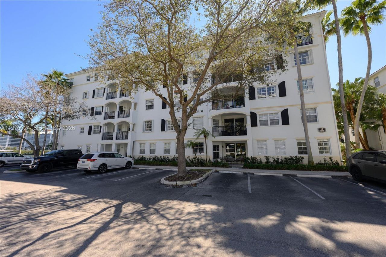 3255 NE 184th St, Unit 12101, Aventura, FL 33160 Photo