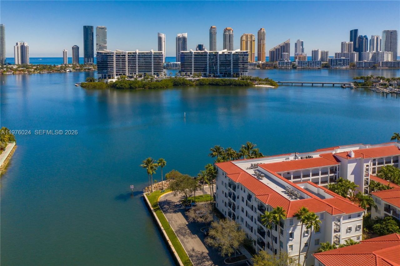 3255 NE 184th St, Unit 12101, Aventura, FL 33160 Photo