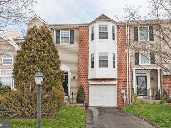 70 HUNT CLUB DRIVE , COLLEGEVILLE, PA 19426