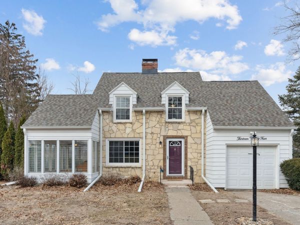 1324 Caroline Avenue , Clinton, IA 52732