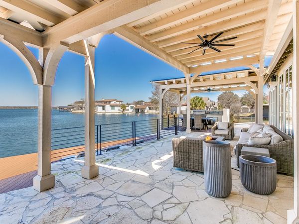 114 Moon Isle, Horseshoe Bay, TX 78657