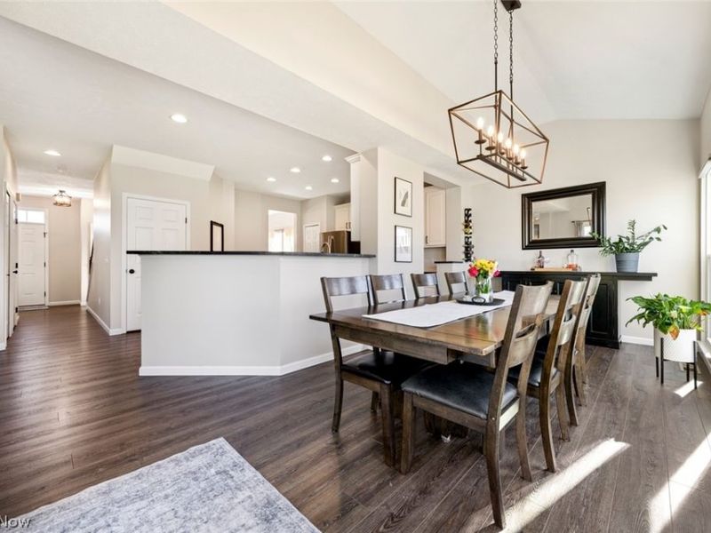 720 Jockeys Circle , Avon Lake, OH 44012 Photo 11