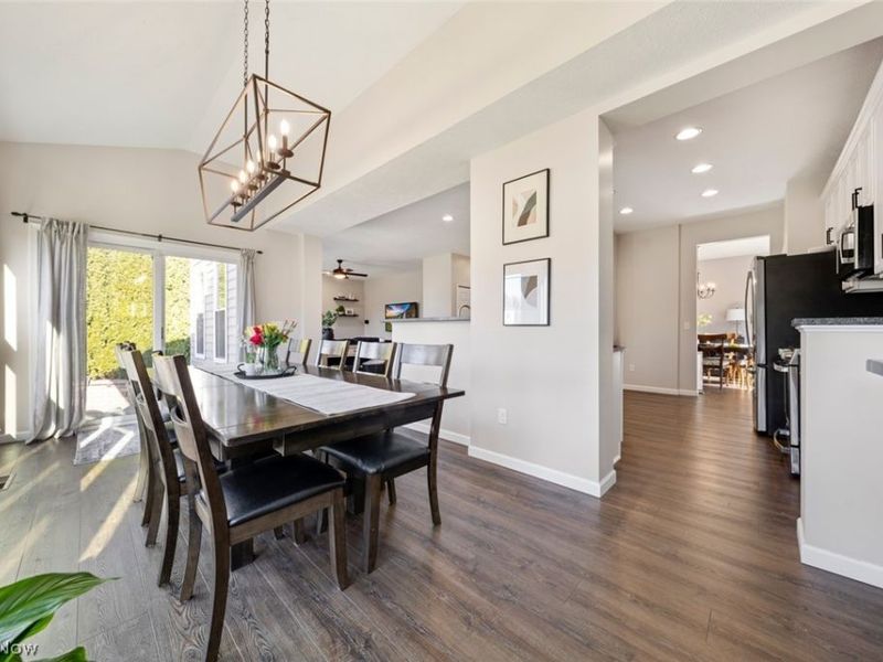 720 Jockeys Circle , Avon Lake, OH 44012 Photo 12