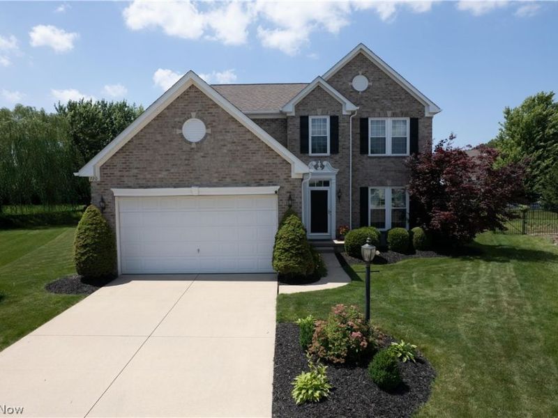 720 Jockeys Circle , Avon Lake, OH 44012 Photo 2