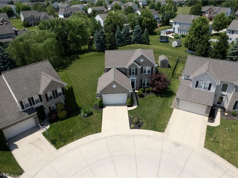 720 Jockeys Circle , Avon Lake, OH 44012 Photo 4