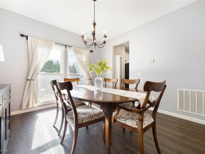 720 Jockeys Circle , Avon Lake, OH 44012 Photo 6