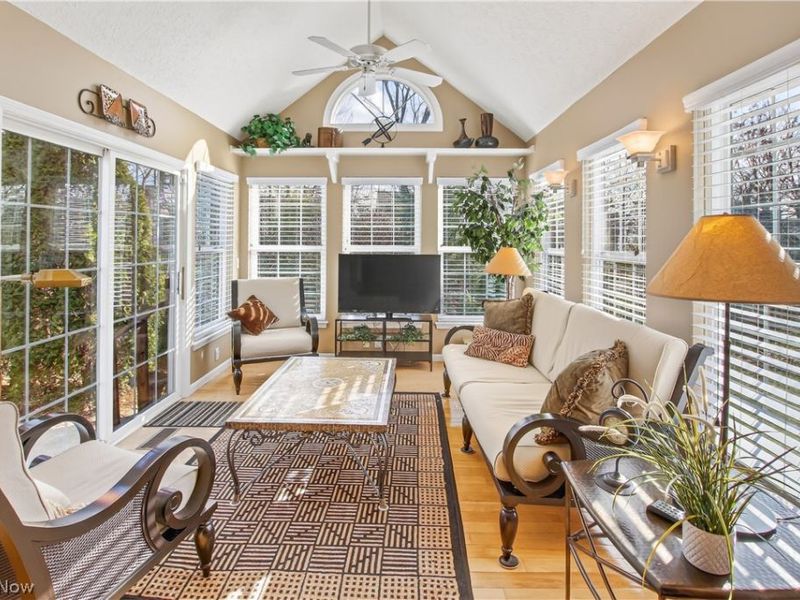 407 Clearbrook Drive , Avon Lake, OH 44012 Photo 10