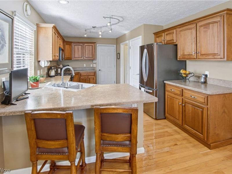 407 Clearbrook Drive , Avon Lake, OH 44012 Photo 12