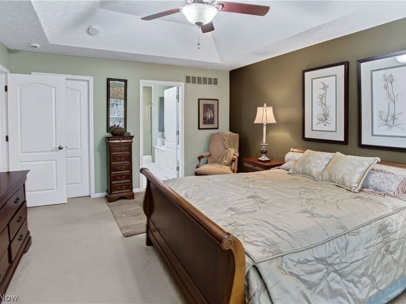 407 Clearbrook Drive , Avon Lake, OH 44012 Photo 18