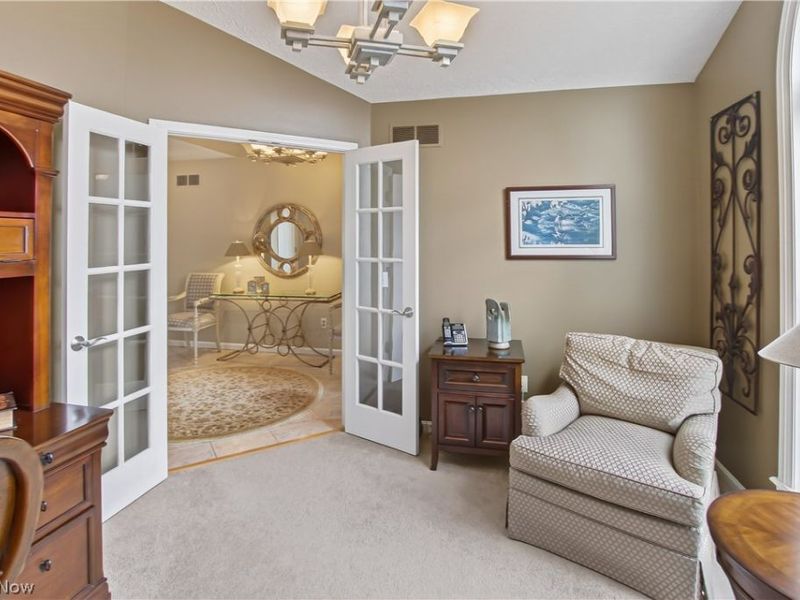 407 Clearbrook Drive , Avon Lake, OH 44012 Photo 4