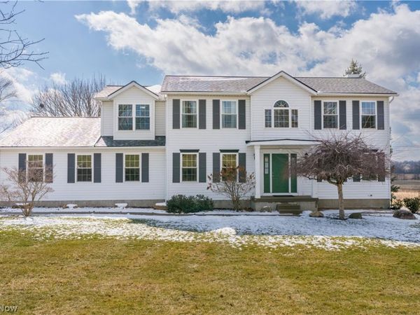 1762 Charolais Street NW, Uniontown, OH 44685