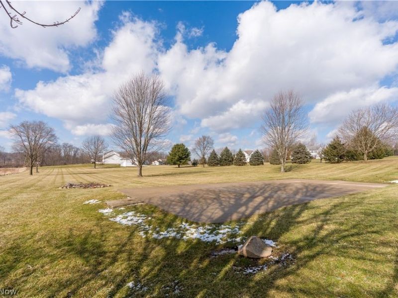 1762 Charolais Street NW, Uniontown, OH 44685 Photo 33