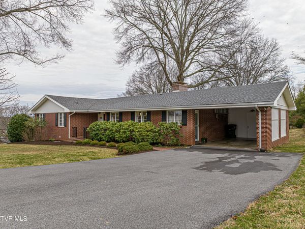 196 Northeast Crestview Drive, Abingdon, VA 24210