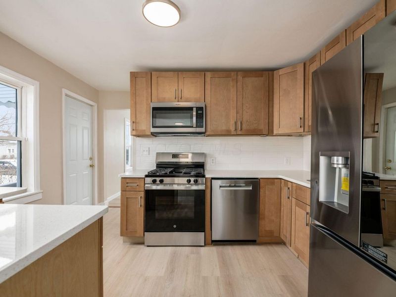 2182 Homewood Avenue , Columbus, OH 43223 Photo 12