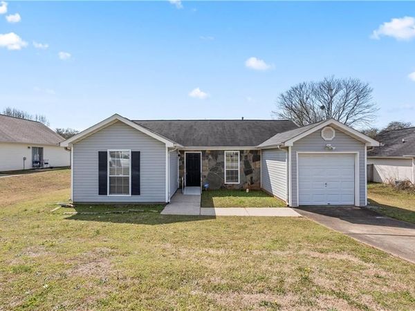 408 Autumn Lake Court , Mcdonough, GA 30253