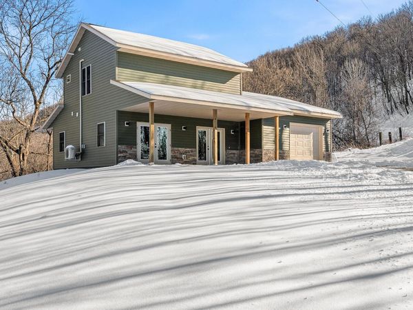 30710 Oakland Rd, Portland, WI 54619