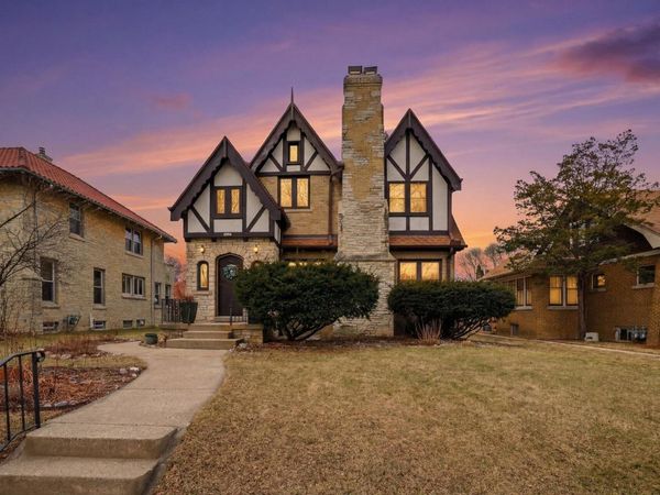 3237 N 51st Blvd, Milwaukee, WI 53216