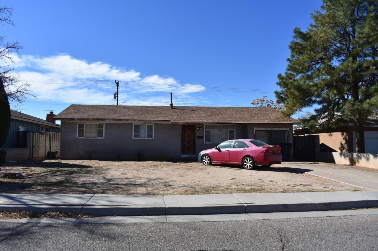 4716 Douglas Macarthur Road Ne, Albuquerque, NM 87110 Main Photo