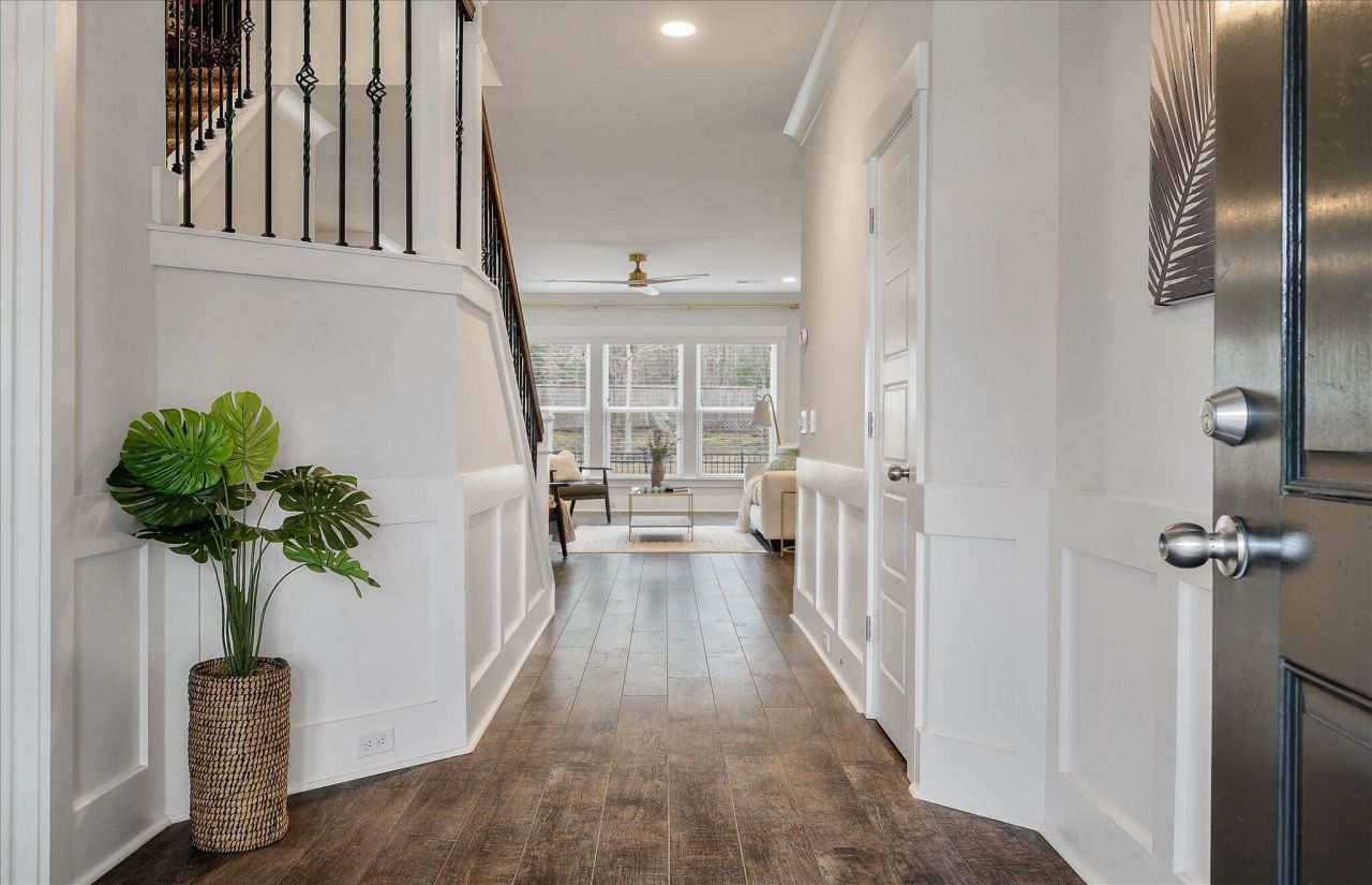 2931 Stonestown Drive Photo 4