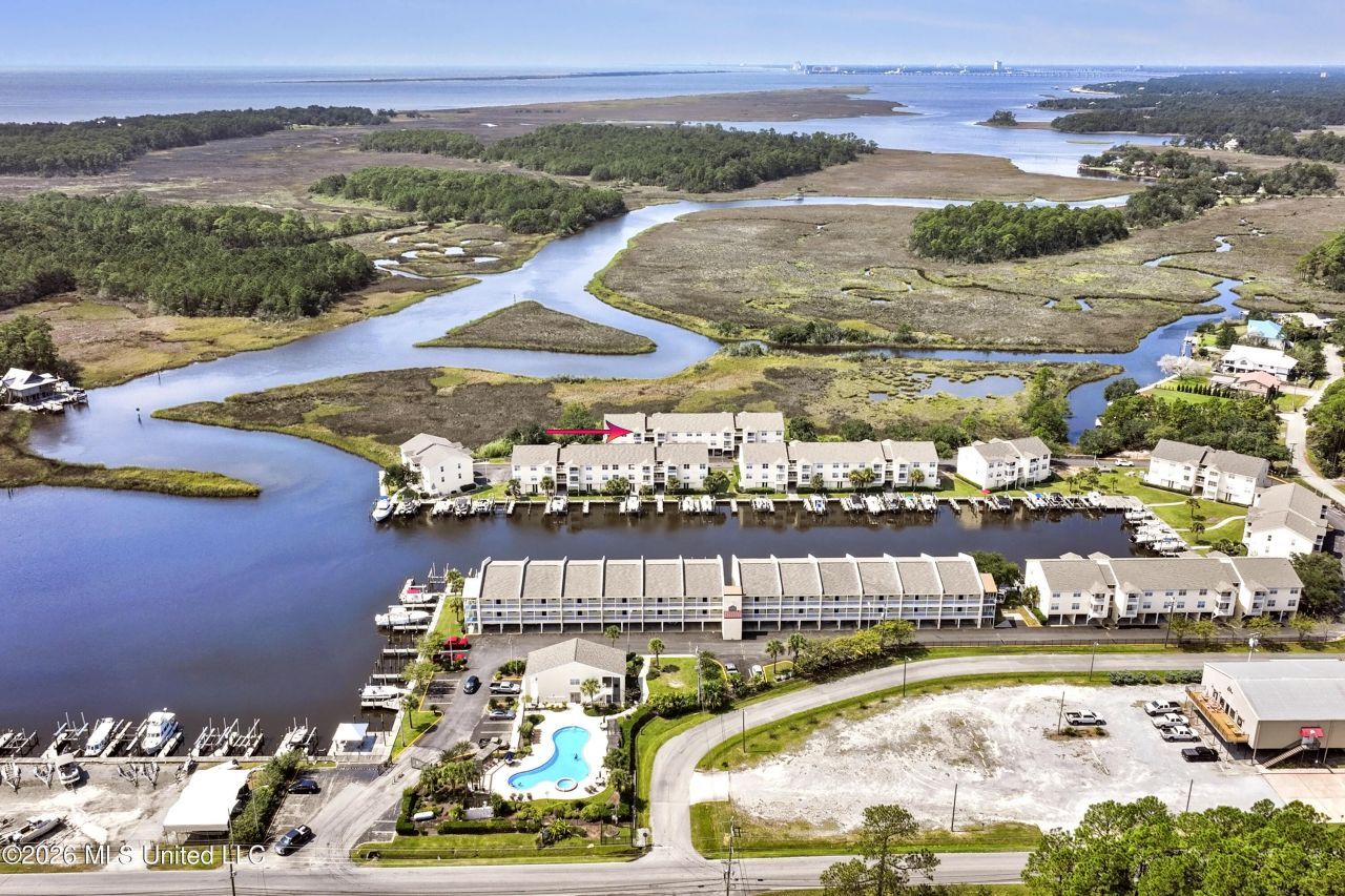 2421 Beachview Drive, Ocean Springs, MS 39564 Main Photo