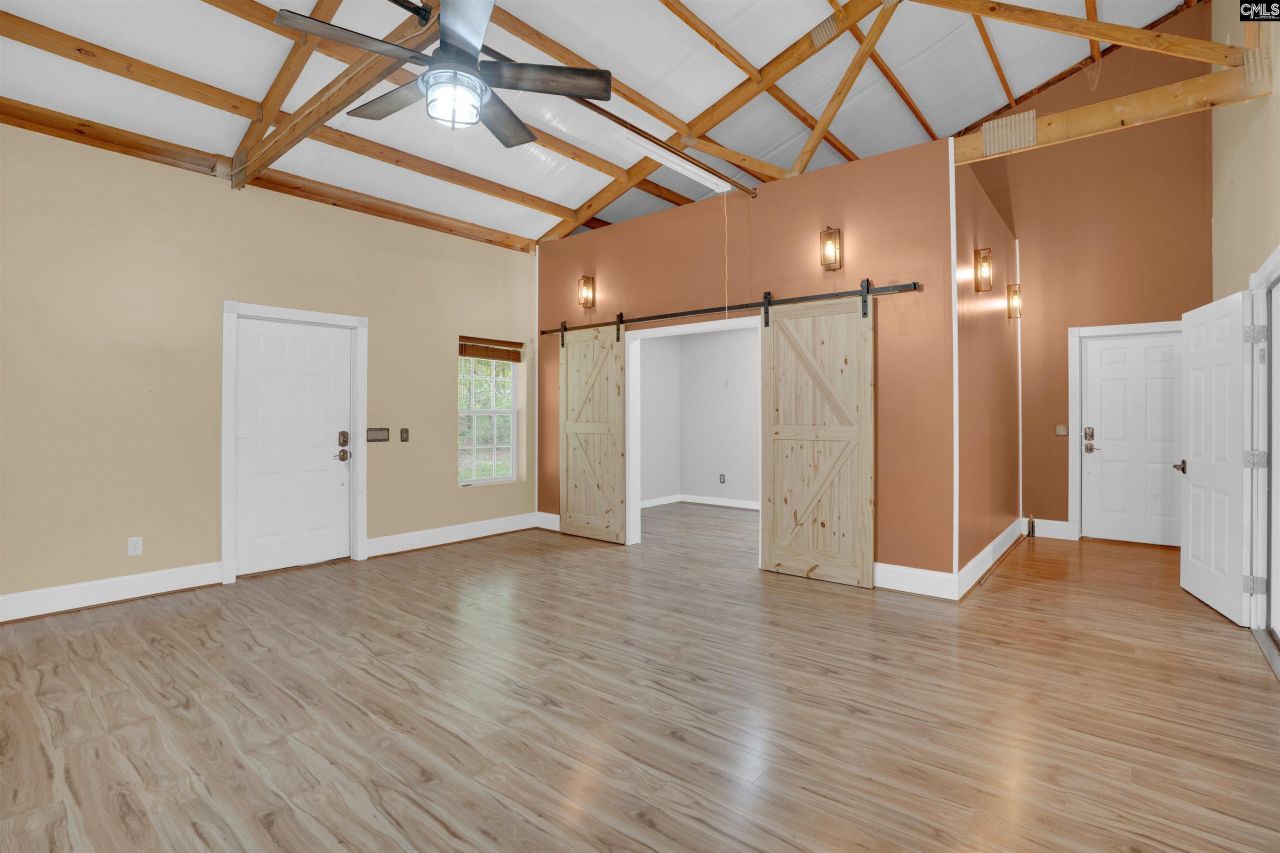 132 Pembroke Lane  Photo 8