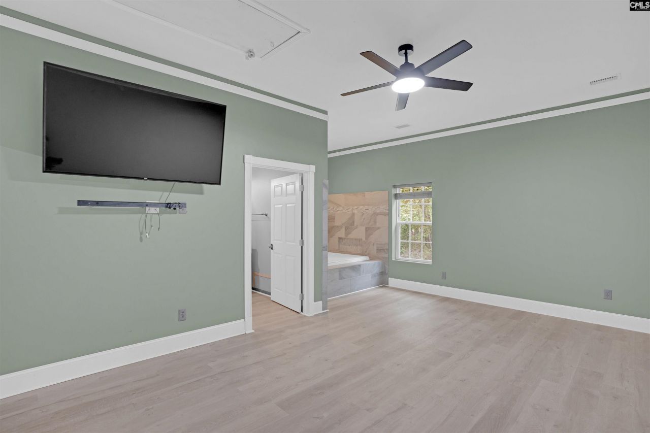 132 Pembroke Lane  Photo 21