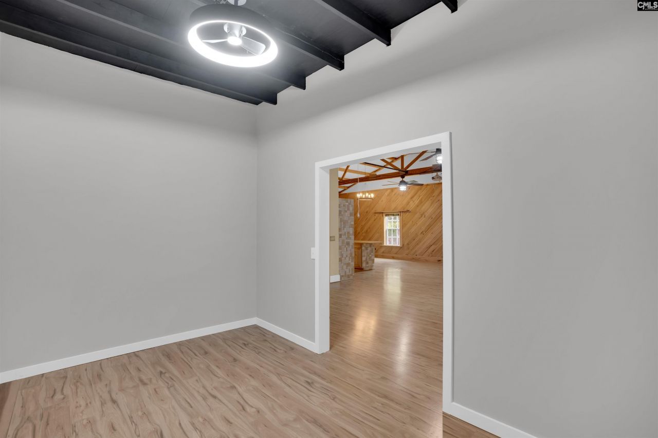 132 Pembroke Lane  Photo 29