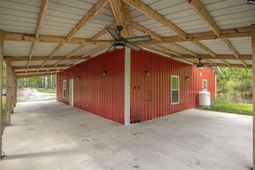 132 Pembroke Lane  photo 4