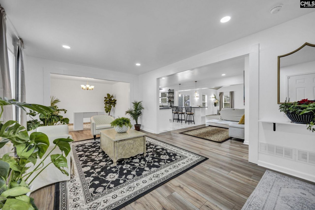 2927 Cranbrook Lane  Photo 4