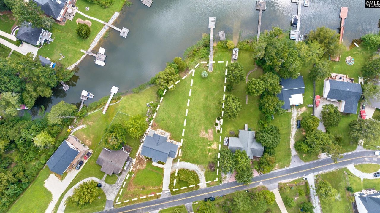 223 Lakewood Drive Photo 5