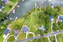 223 Lakewood Drive photo 4