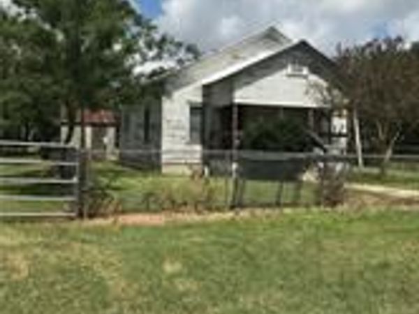 1504 Watterson RD, Red Rock, TX 78662