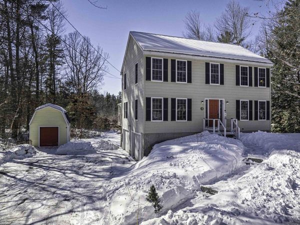 319 Old Concord Turnpike, Barrington, NH 03825