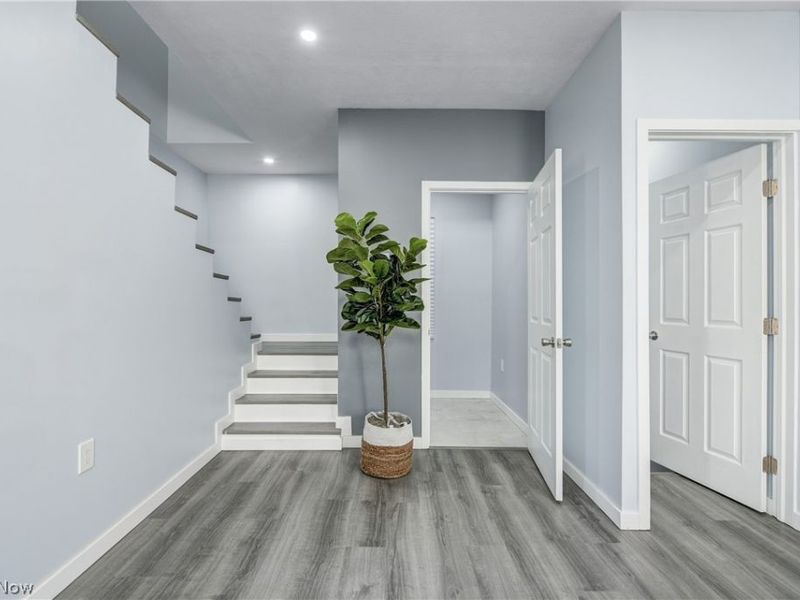 3290 W 23rd Place, Cleveland, OH 44109 Photo 25