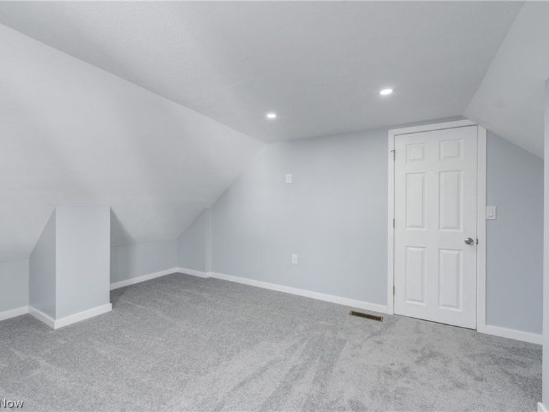 3290 W 23rd Place, Cleveland, OH 44109 Photo 33
