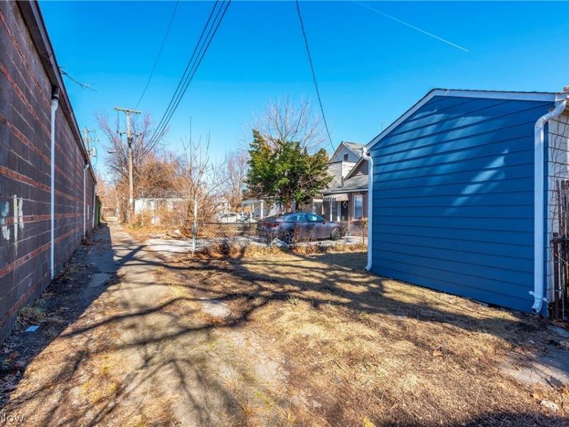 3290 W 23rd Place, Cleveland, OH 44109 Photo 45