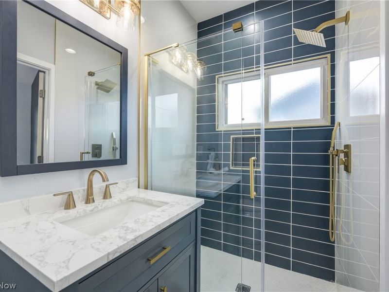 3290 W 23rd Place, Cleveland, OH 44109 Photo 7