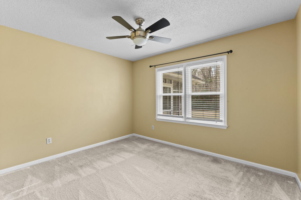 108 Coy Court Photo 17