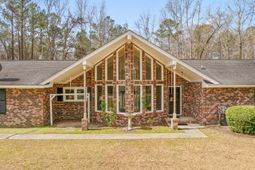 108 Coy Court photo 4