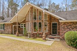 108 Coy Court photo 4