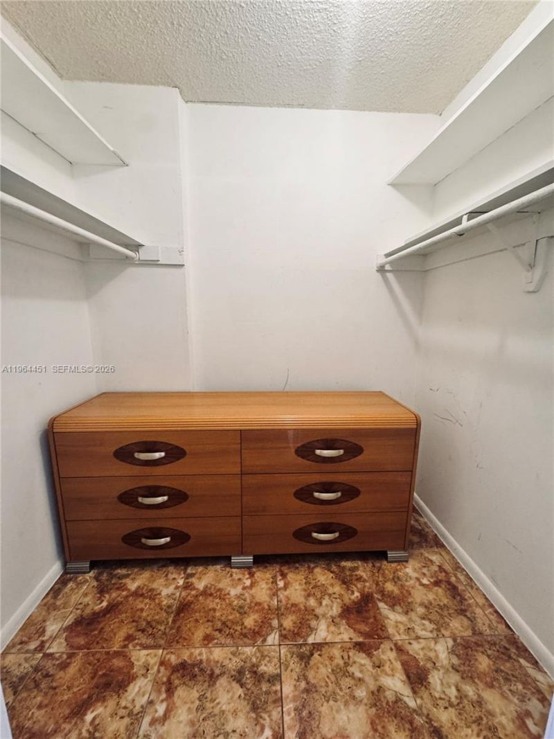 609 NE 14th Ave, Unit 706, Hallandale Beach, FL 33009 Photo