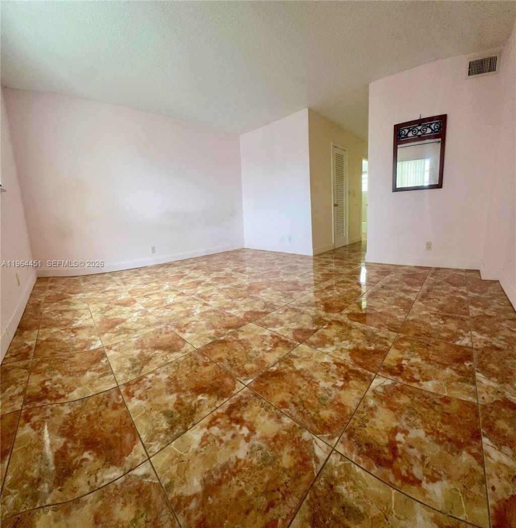 609 NE 14th Ave, Unit 706, Hallandale Beach, FL 33009 Photo