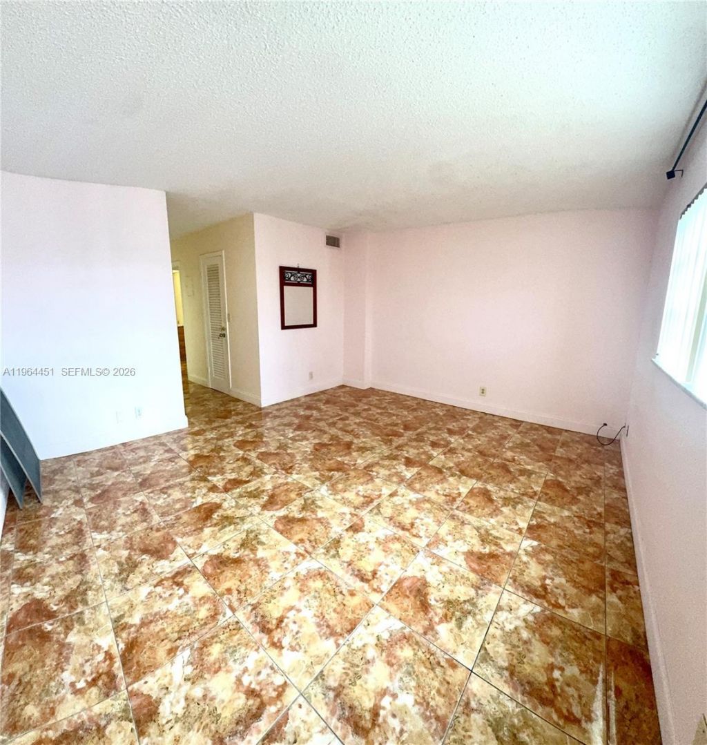 609 NE 14th Ave, Unit 706, Hallandale Beach, FL 33009 Photo