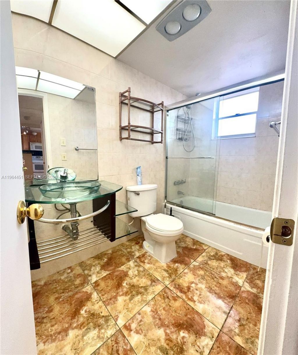 609 NE 14th Ave, Unit 706, Hallandale Beach, FL 33009 Photo